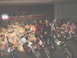 AutoZoneAngelTree-Dec2003-09946.JPG