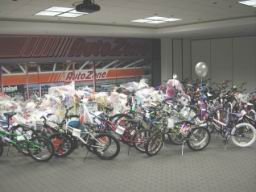 AutoZoneAngelTree-Dec2003-09976.JPG